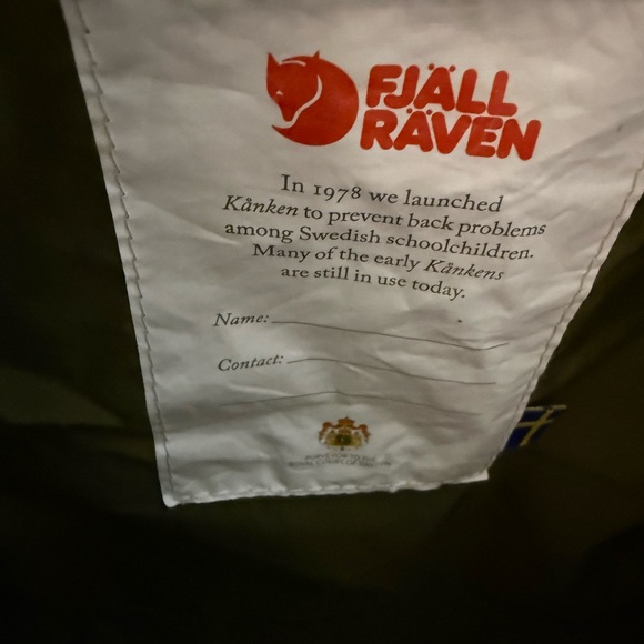 Fjallraven Kånken Medium Green Backpack - Picture 11 of 12
